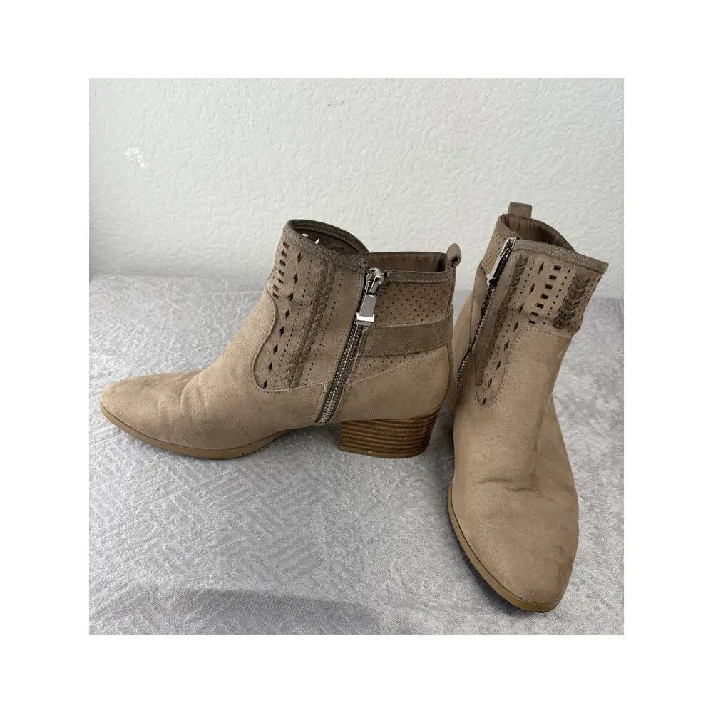 Reports Womens Ankle Boots Tan Size 8.5 Suede Bootie Perforated Coastal Cowgirl